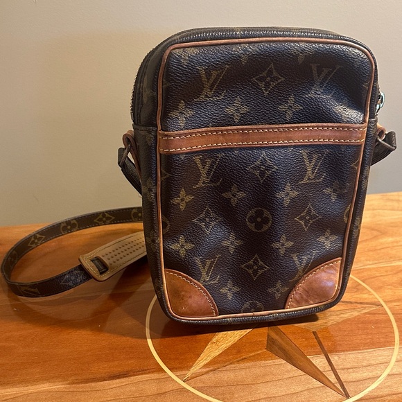 Louis Vuitton Monogram Danube Cross Body Shoulder Bag - Picture 1 of 9